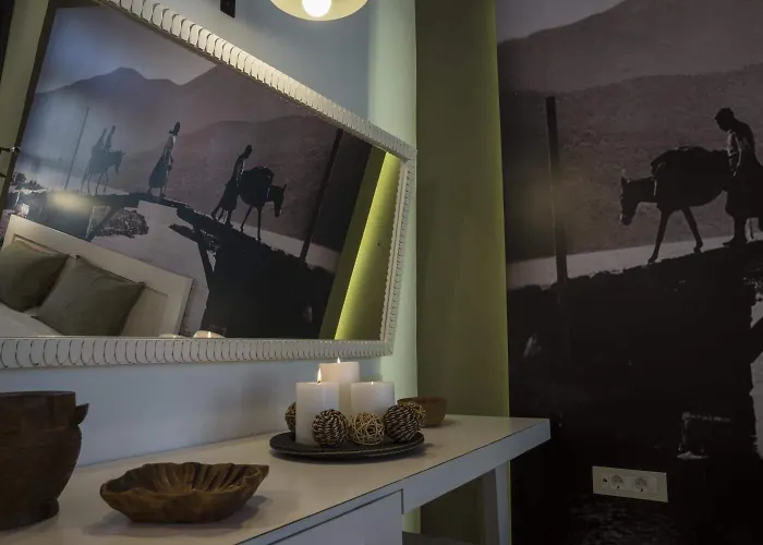 Elia Daliani בית הארחה חאניה