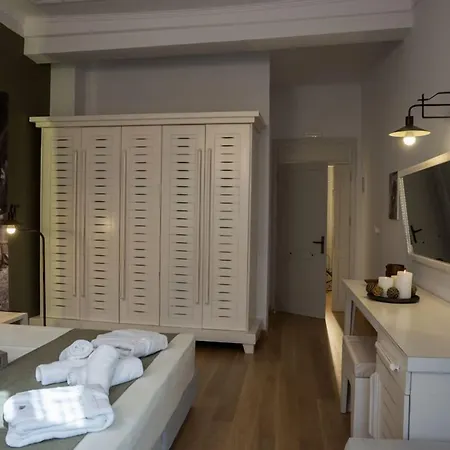 Konukevi Elia Daliani 4*