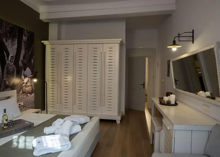 Guest house Elia Daliani 4*