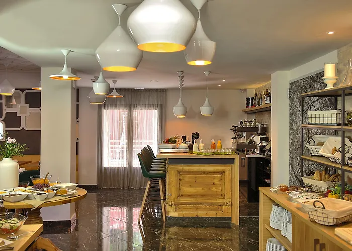 Guest house Elia Daliani 4*